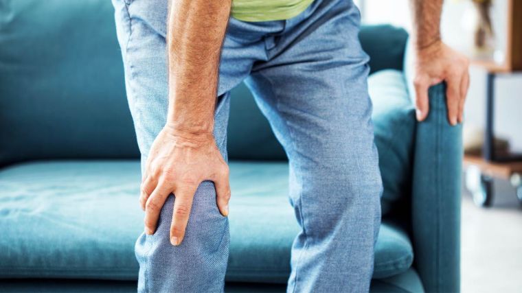 CR-Health-InlineHero-What-to-do-About-Knee-Pain-06-18